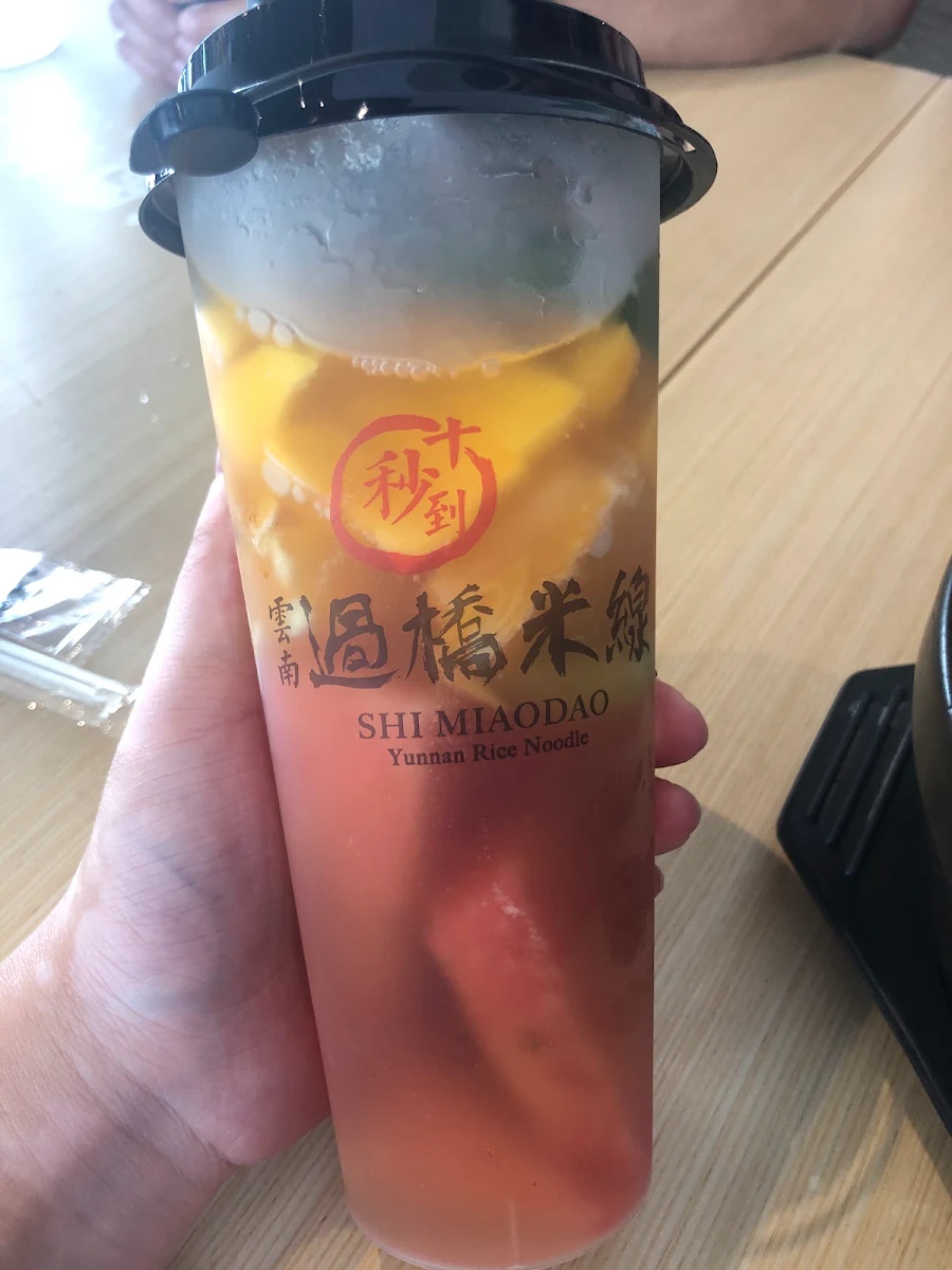 超级水果茶, Shi MiaoDao (Ten Seconds) Yunnan Rice Noodle (Scarborough) 十秒到云南过桥米线